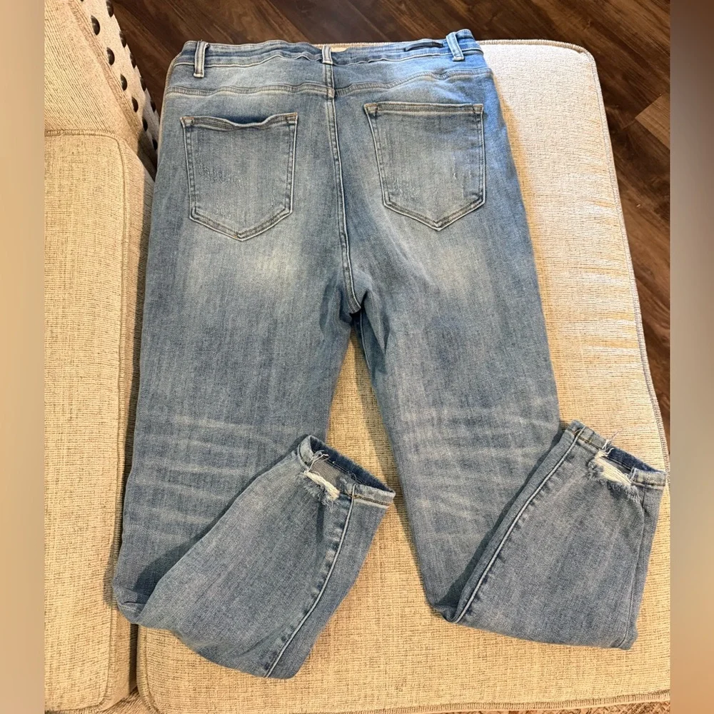 Risen High Rise Distressed Ankle Straight Jeans (Style: XRDP1475). Size 1XL - Picture 4 of 4
